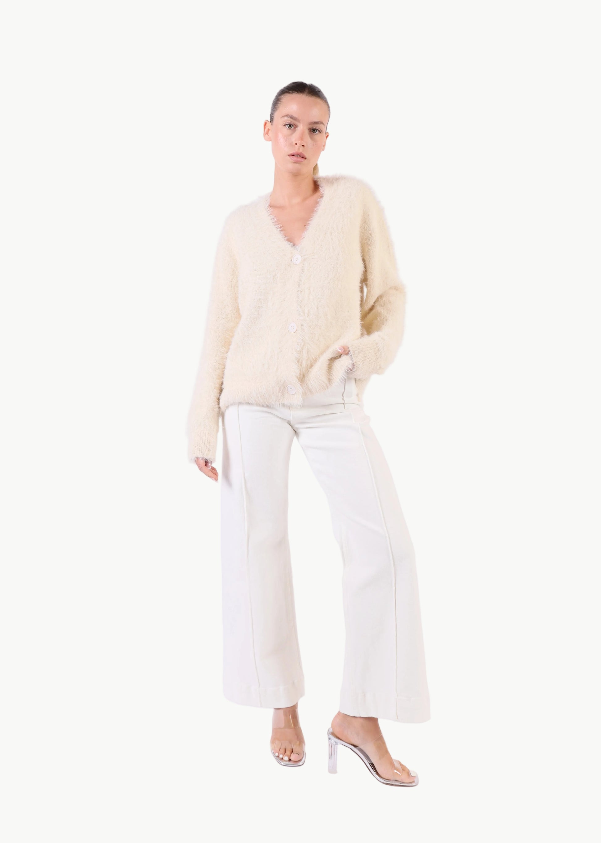 ALARA FLUFFY CARDIGAN La Libéré