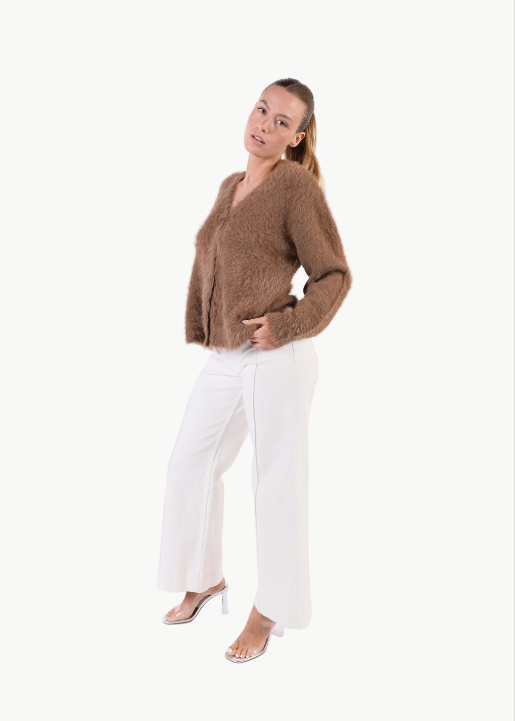 ALARA FLUFFY CARDIGAN La Libéré