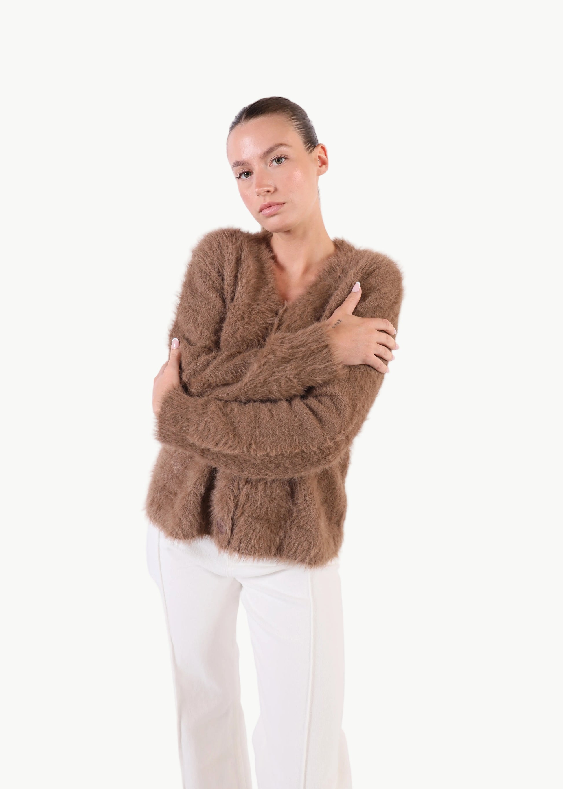 ALARA FLUFFY CARDIGAN La Libéré