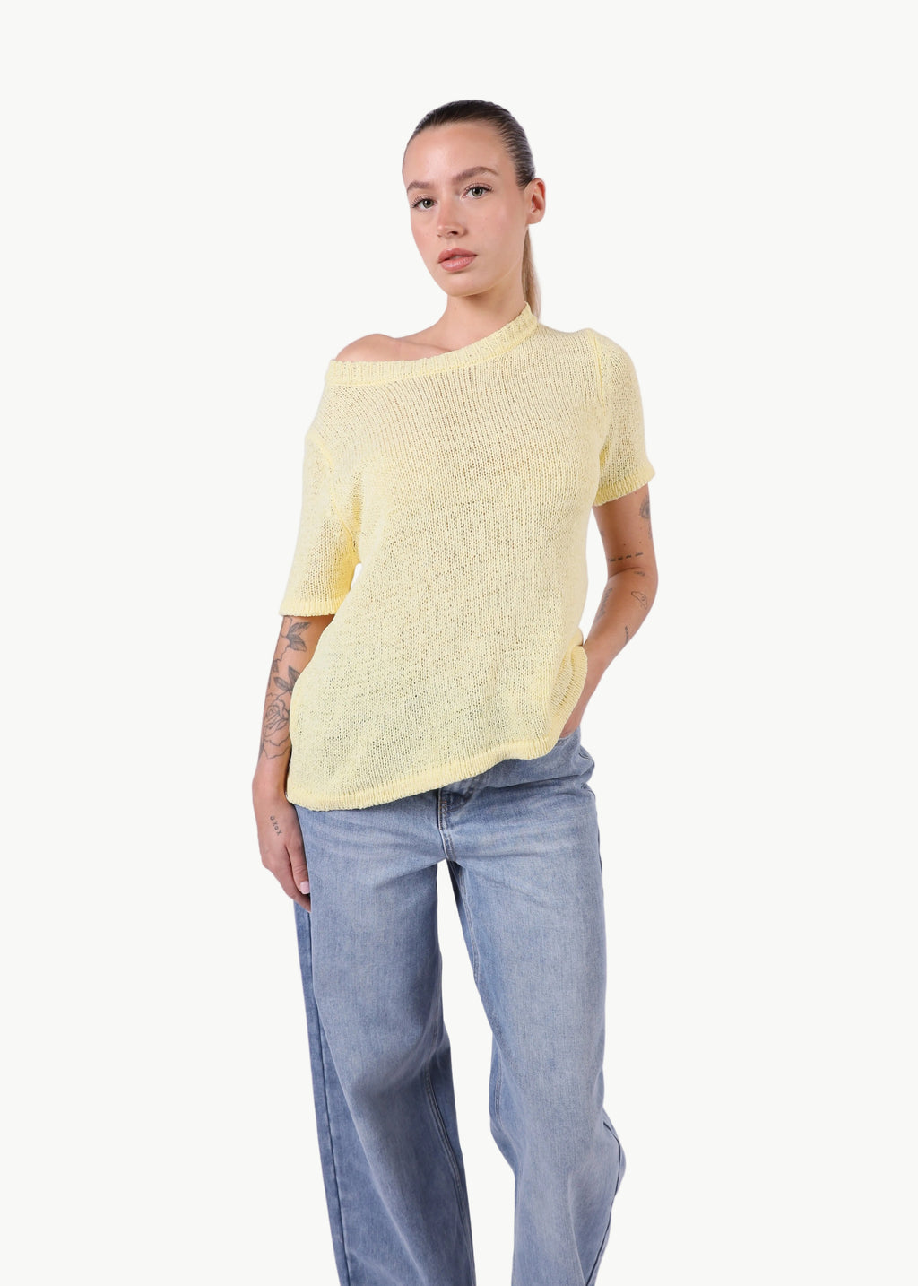 ASYMMETRICAL SHORT SLEEVE JUMPER La Libéré