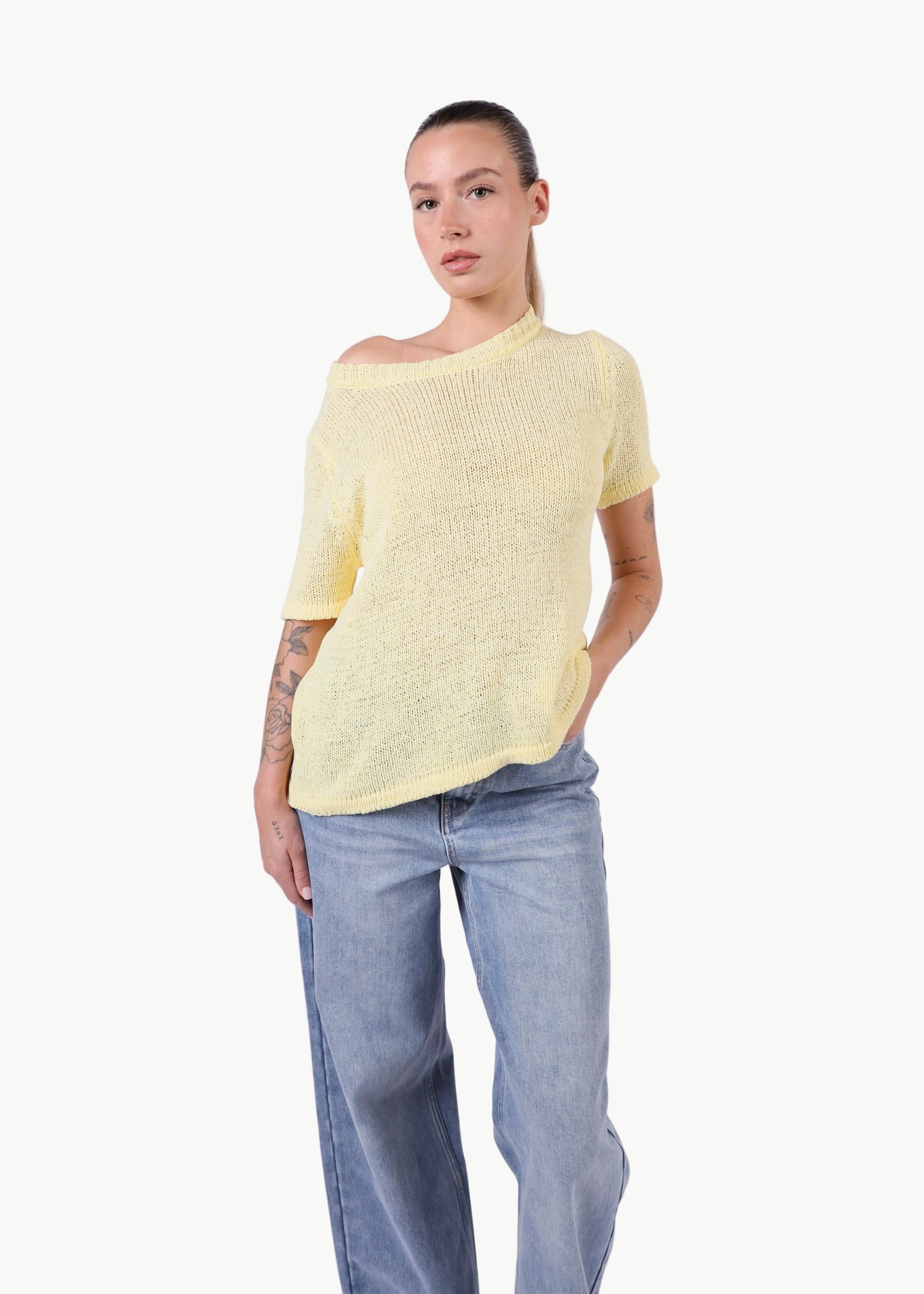 ASYMMETRICAL SHORT SLEEVE JUMPER La Libéré