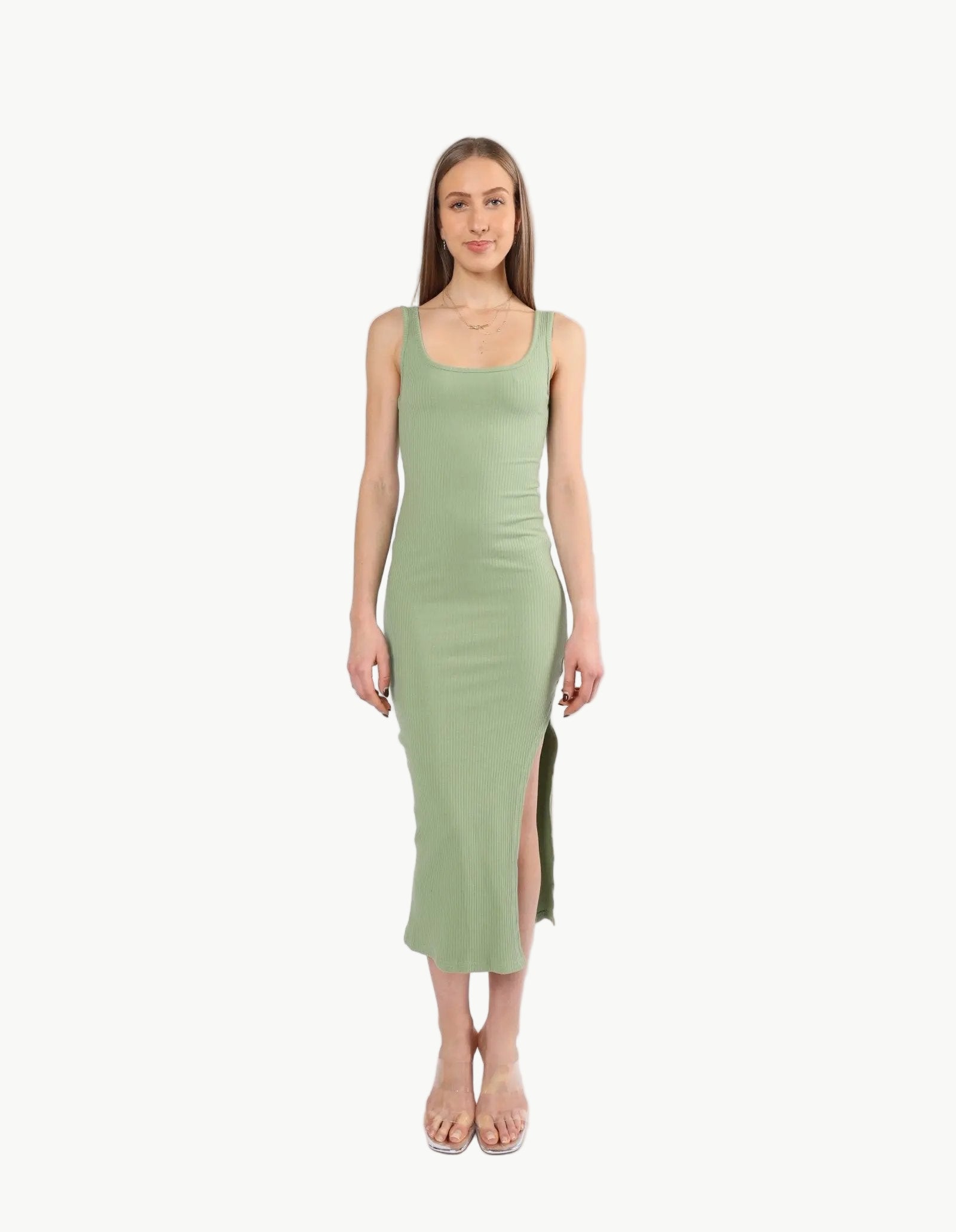 La Libéré Model  Ribbed Midi Dress 
